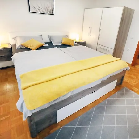 Apartma Apartma Zigmund Cerknica