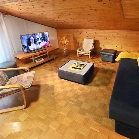 Apartma Zigmund Cerknica