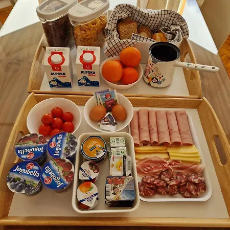 Apartma Zigmund Cerknica